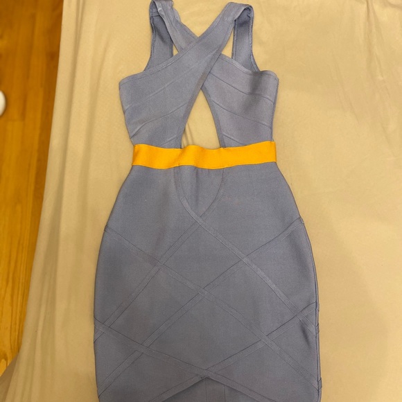 Dresses & Skirts - Keyhole Bandage Dress